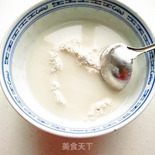 红薯粉鸡蛋皮的做法步骤：2