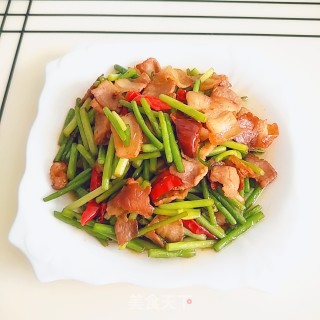 蒜薹炒五花肉的做法步骤：12