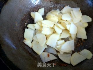 木耳土豆片炒鸡肉的做法步骤：6