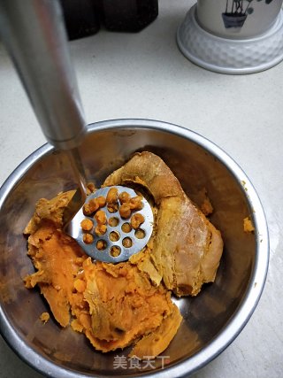 南瓜饼的做法步骤：2