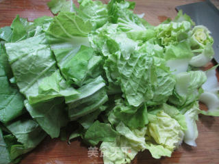 胡萝卜炒五号菜的做法步骤：3