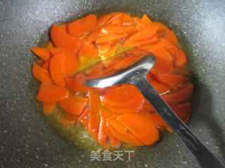 胡萝卜炒五号菜的做法步骤：6