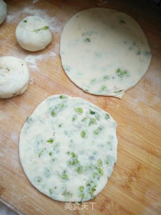 榆钱烫面饼的做法步骤：7