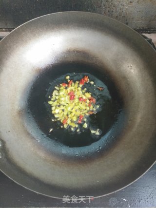 清炒酸笋的做法步骤：4