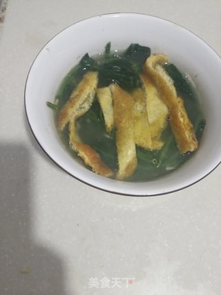 鸡蛋虾皮菠菜汤的做法步骤：8