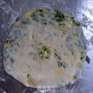 香葱油饼的做法步骤：7