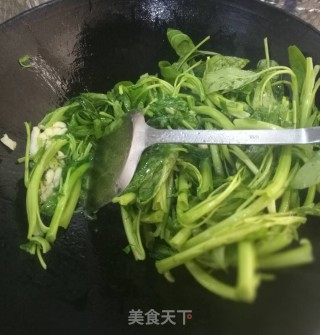 蒜泥空心菜的做法步骤：3