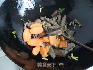 尖椒炒牛心的做法步骤：4