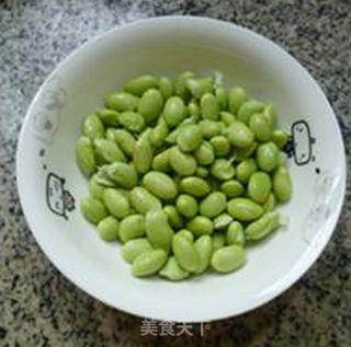 毛豆茭白炒牛肉的做法步骤：1