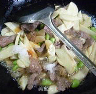 毛豆茭白炒牛肉的做法步骤：11