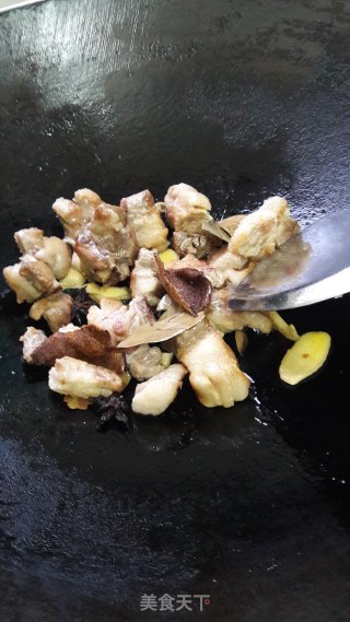 菠萝烧排骨的做法步骤：7