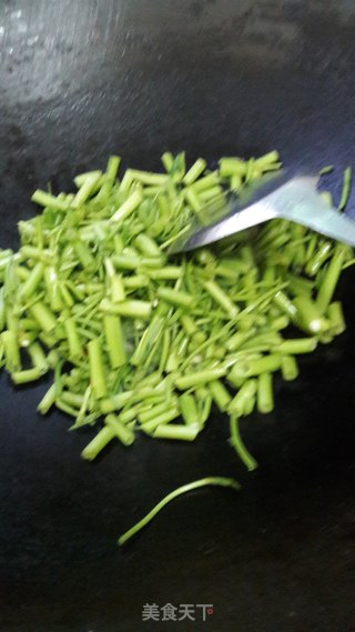 酸辣空心菜梗的做法步骤：5