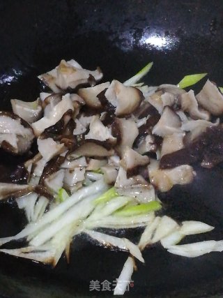 香菇青菜的做法步骤：4
