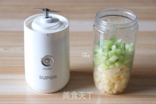 苹果黄瓜酸奶汁的做法步骤：3