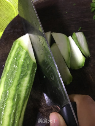 一鱼两食丝瓜鱼片汤的做法步骤：7
