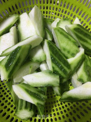 一鱼两食丝瓜鱼片汤的做法步骤：8