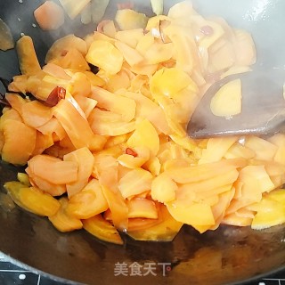 素炒胡萝卜片的做法步骤：6