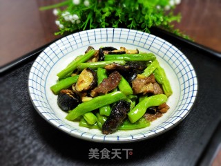 香菇肉片炒四季豆的做法步骤：10