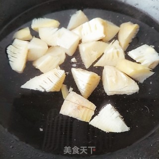 春笋烧排骨的做法步骤：5
