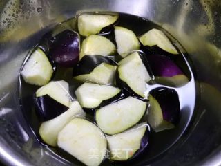 青椒茄子的做法步骤：2