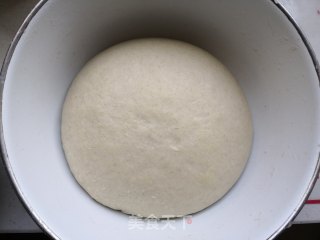 二合面葡萄干红枣卷的做法步骤：6