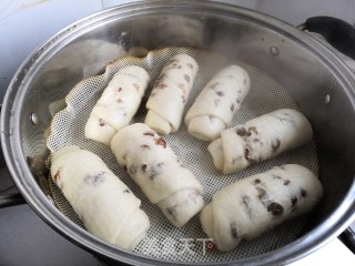 二合面葡萄干红枣卷的做法步骤：14