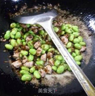 芽菜肉丁炒毛豆的做法步骤：9