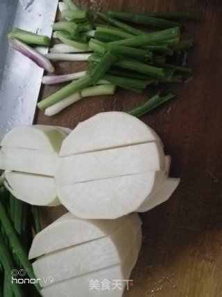 鸭肉焖萝卜条的做法步骤：1