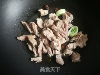 洋葱炒羊肉的做法步骤：7