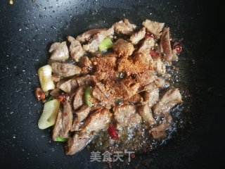 洋葱炒羊肉的做法步骤：8