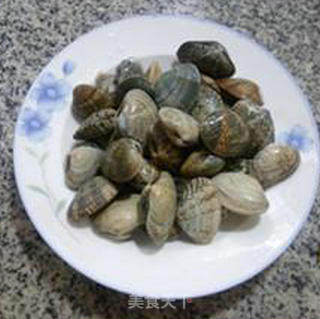 丝瓜炒花蛤的做法步骤：2
