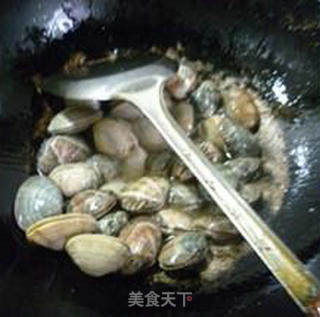 丝瓜炒花蛤的做法步骤：5