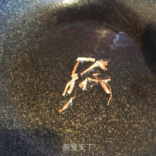 韭菜炒明虾的做法步骤：5