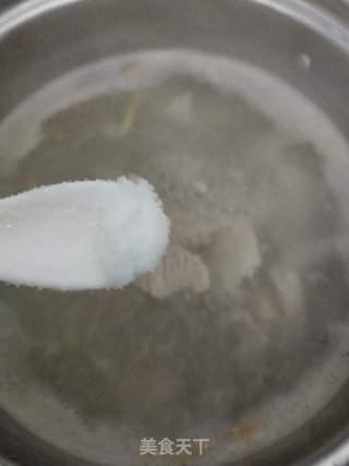 枸杞叶猪肝瘦肉汤的做法步骤：7