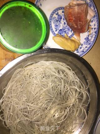 超级有味～红薯粉版“蚂蚁上树”的做法步骤：1