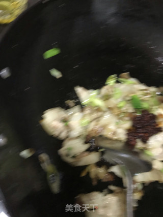 老干妈炒五花肉的做法步骤：5