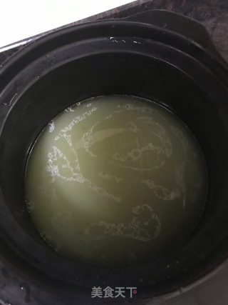牛骨平菇番茄汤的做法步骤：1