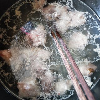 排骨豆角焖绿南瓜的做法步骤：1