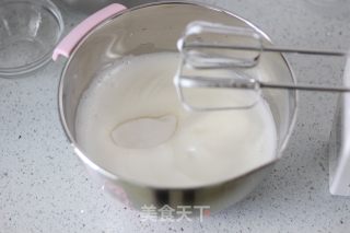 红丝绒小旋风蛋糕卷的做法步骤：9