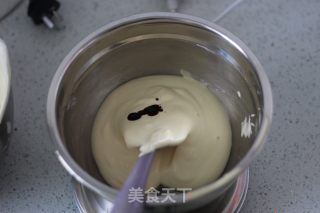 红丝绒小旋风蛋糕卷的做法步骤：15