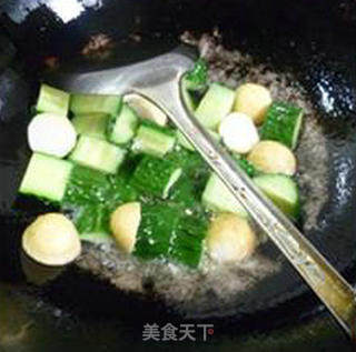 黄金鱼球炒青瓜的做法步骤：7