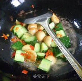 黄金鱼球炒青瓜的做法步骤：8
