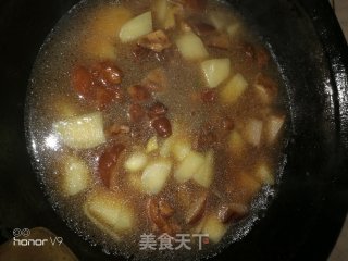 猪蹄焖土豆块的做法步骤：6