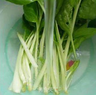 开洋小白菜炒土豆的做法步骤：4