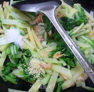 开洋小白菜炒土豆的做法步骤：11
