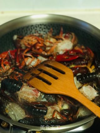 麻辣小龙虾????的做法步骤：9