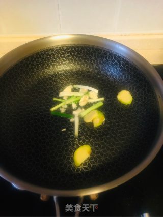 酱炒花蛤的做法步骤：4