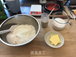 牛奶葡萄干吐司的做法步骤：2