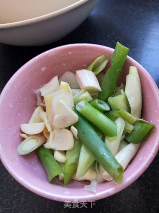 炖冰岛红鱼的做法步骤：2
