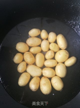 孜然小土豆的做法步骤：1
